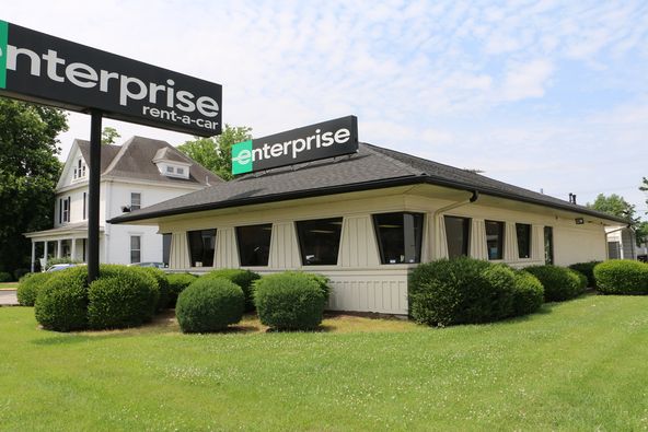 Former Enterprise Rent-A-Car Office: 1100 Frederica St., Owensboro, KY 42301